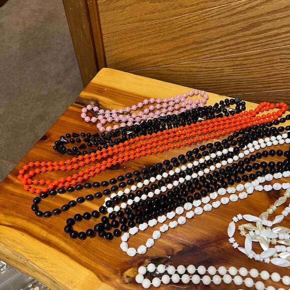 Large Vintage Lot Costume Jewelry Flapper MCM Beads Necklaces Strands Long Short - Picture 2 of 5